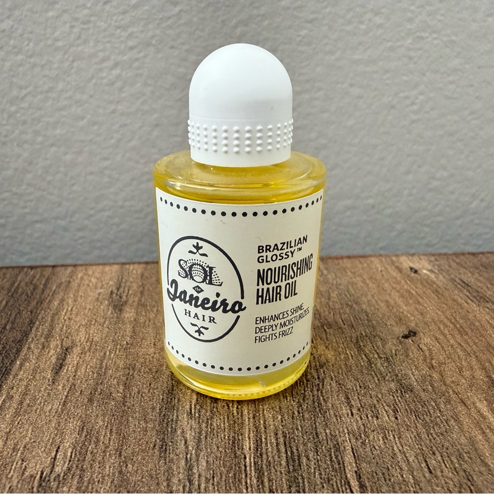 5 for $25 🛍️ item 

Sol de Janeiro Brazilian Glossy Hair Oil